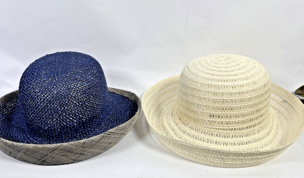 Vintage Saks Fifth Ave. Navy Blue & Ivory Cream Straw HAT Mesh With Saks Hat Box